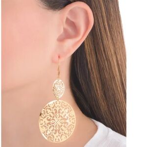 Chic Gold Filigree Drop Earrings